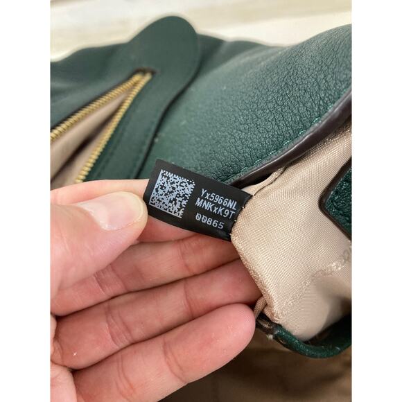 MICHAEL KORS, LARGE HUNTER GREEN PEBBLED LEATHER SHOULDER BAG - Picture 15 of 16